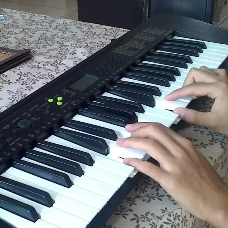 Casio CTK-240 Musical Keyboard - Image 4